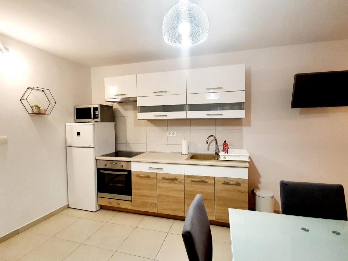 Apartmani Sara Bibinje Ngoại thất bức ảnh