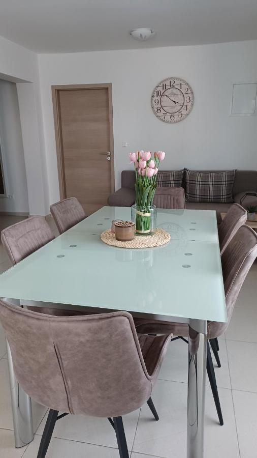 Apartmani Sara Bibinje Ngoại thất bức ảnh